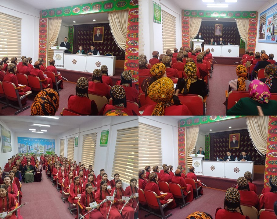 Ceremony of presenting monetary gifts to female teachers and students on the occasion of International Women's Day